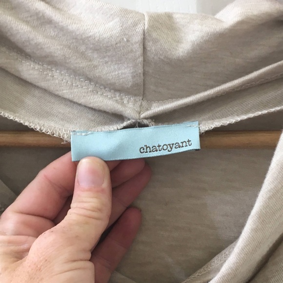 NWOT Beige side button Top 🔥 SOOO cute🥰 - Picture 2 of 3